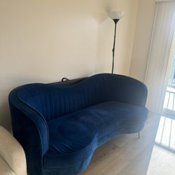 Couch / Loveseat