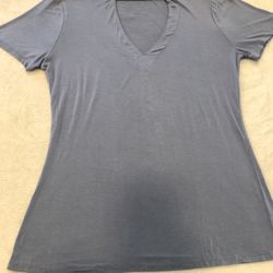 Women’s Blue V-Neck Shirt Size: M