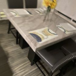 Dining Table. Good Condition. Leather Seats. One Owner