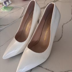 White Pump Shoes 