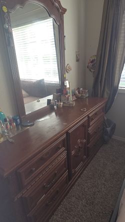Dresser