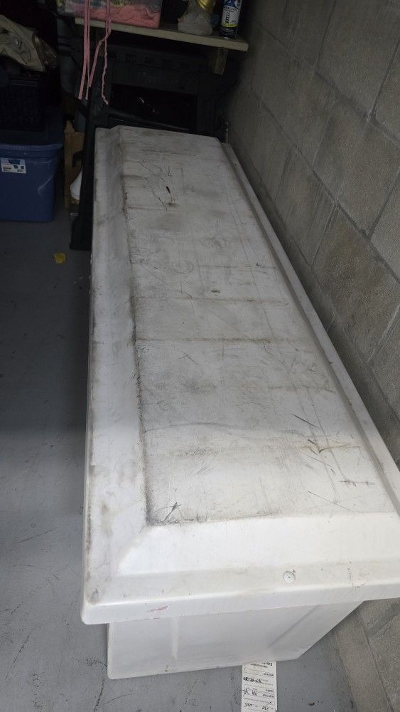 6' Fiberglass DockBox/Boat Storage Seat