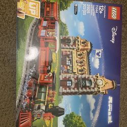 LEGO Disney Train Station With Box And Instructions 