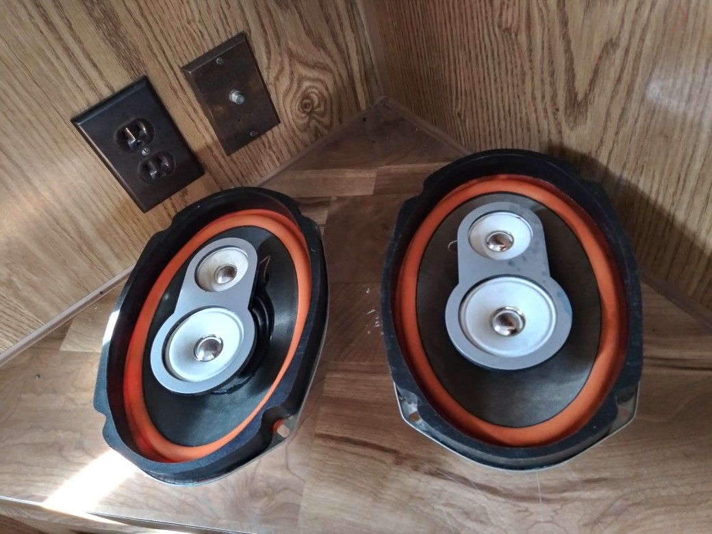 Sparkomatic SK693 Car Speakers 6x9 160 watt 3 Way