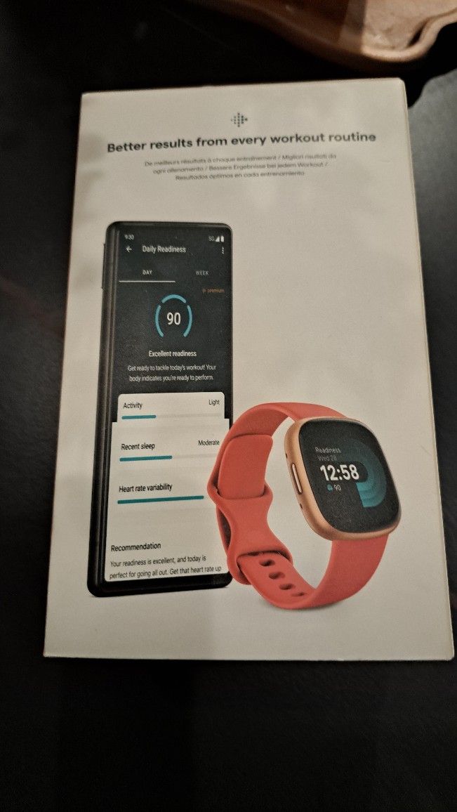 BRAND NEW Fitbit Versa 4