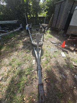 Boat trailer over 20ft "2018" obviously used, but pulls amazing clean documentation in hand ✋️ READ DESCRIPTION FIRST, LEA PRIMERO.