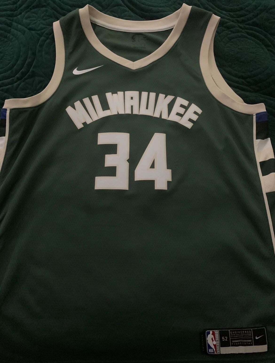 Giannis Antetokounmpo Milwaukee Bucks jersey Greek Freak XL