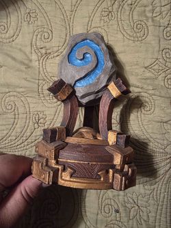 Blizzard 2013 Employee Holiday Gift Hearthstone Replica Statue