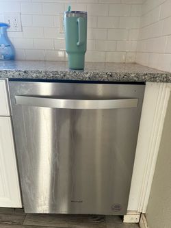 Dish washer