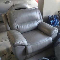  Oversized Dual Power Leather Recliner