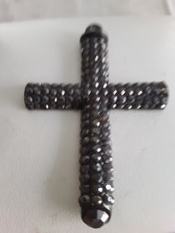 Large cross pendant crystals