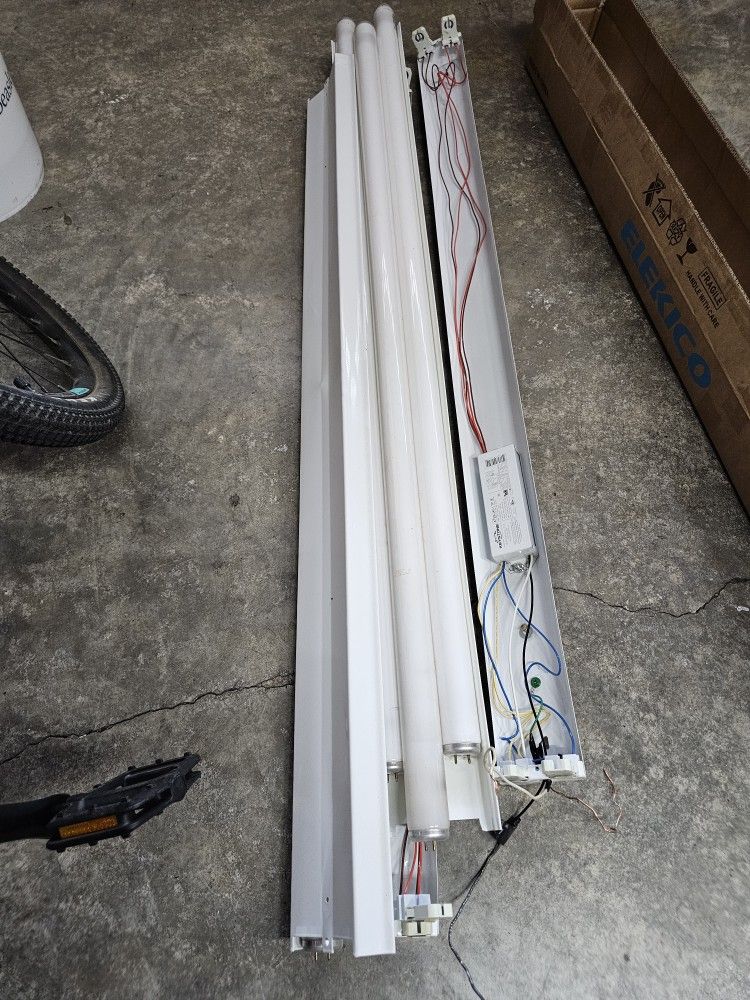 FREE Flourescent Lights