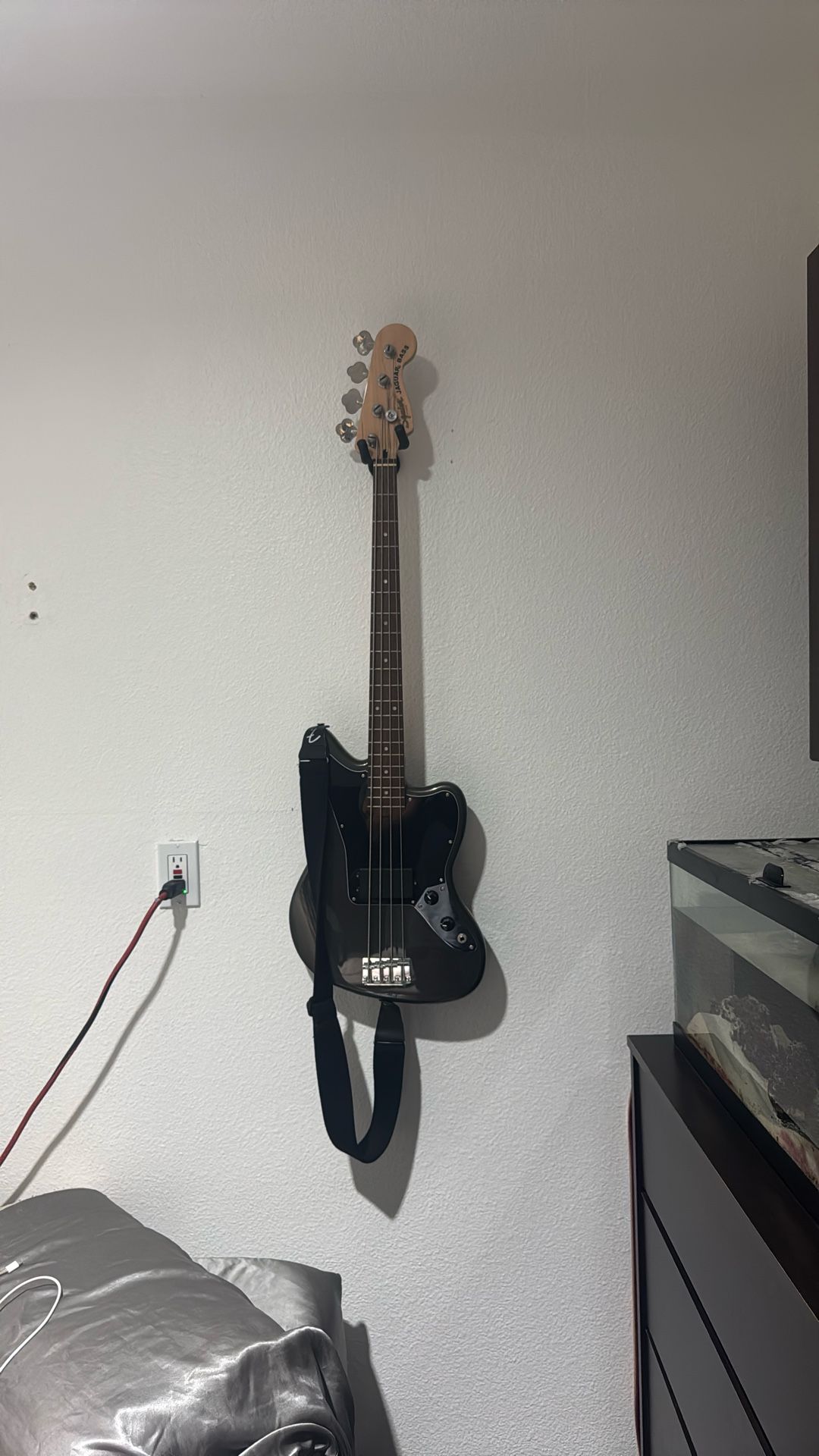 squire jaguar bass