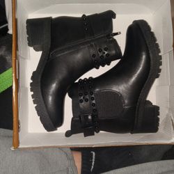 Low Boots
