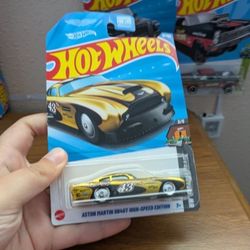 Hot Wheels " Aston Martin DB4GT High - Speed Edition (SUPER TREASURE HUNT)"