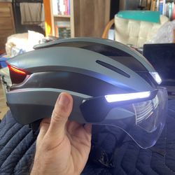 Lumos Smart E-bike Helmet w Lights, MIPS