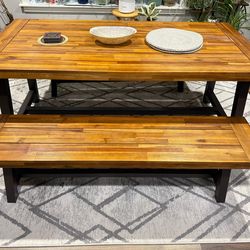 Solid wood dining table - seats 6 excellent condition