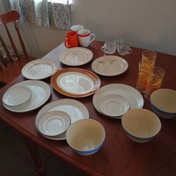 Brand New Dish Set