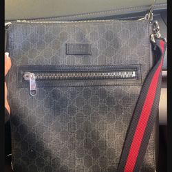 Gucci Men’s Crossbody Bag 