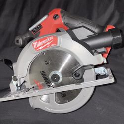 Milwaukee Fuel 6 1/2 Circular Saw