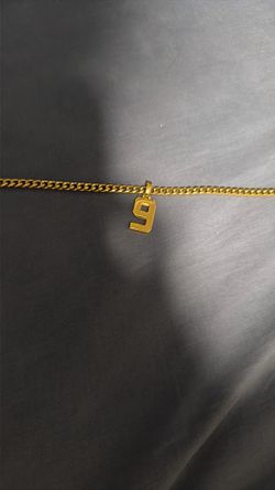 Gold number 9 chain