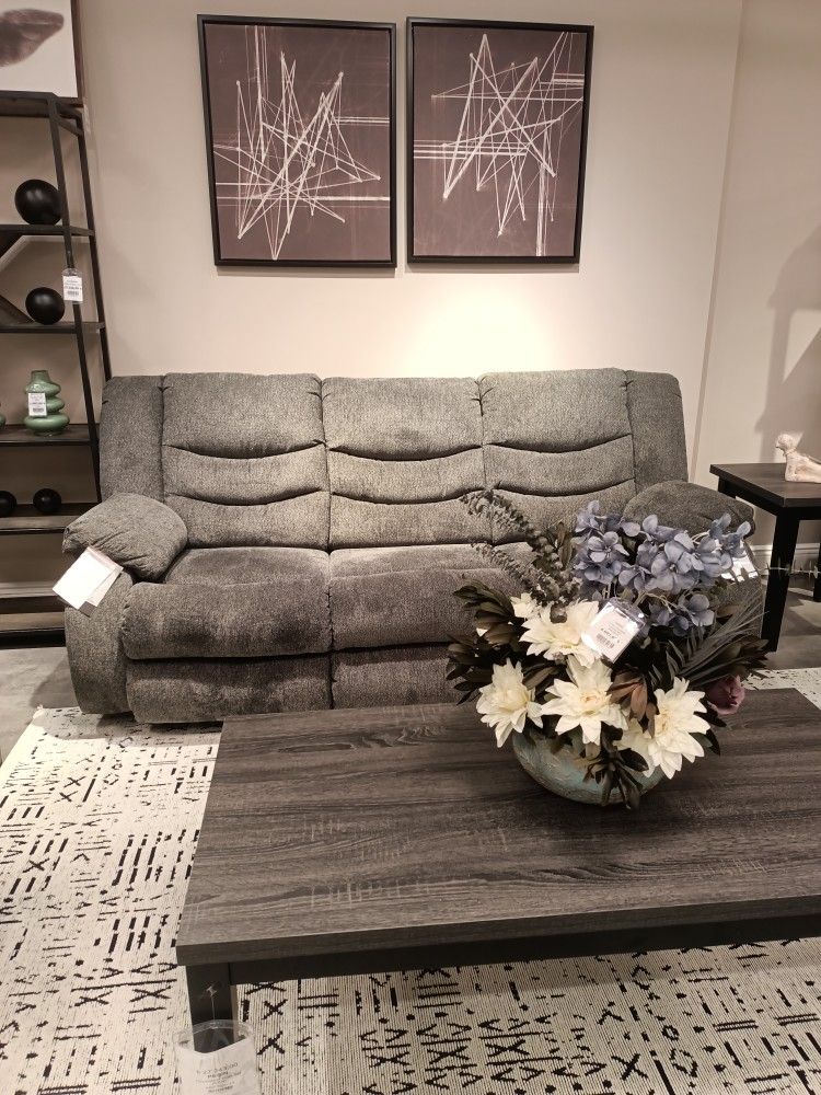 Tulen Reclining Living Room Set In Gray
Ashley Furniture$10 Down Payment And Financing Available