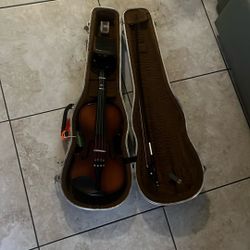 violin (used but in great shape)