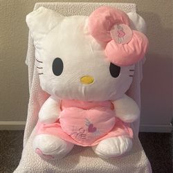The Valentines Special Hello Kitty. Brushy With A Pink Heart Love