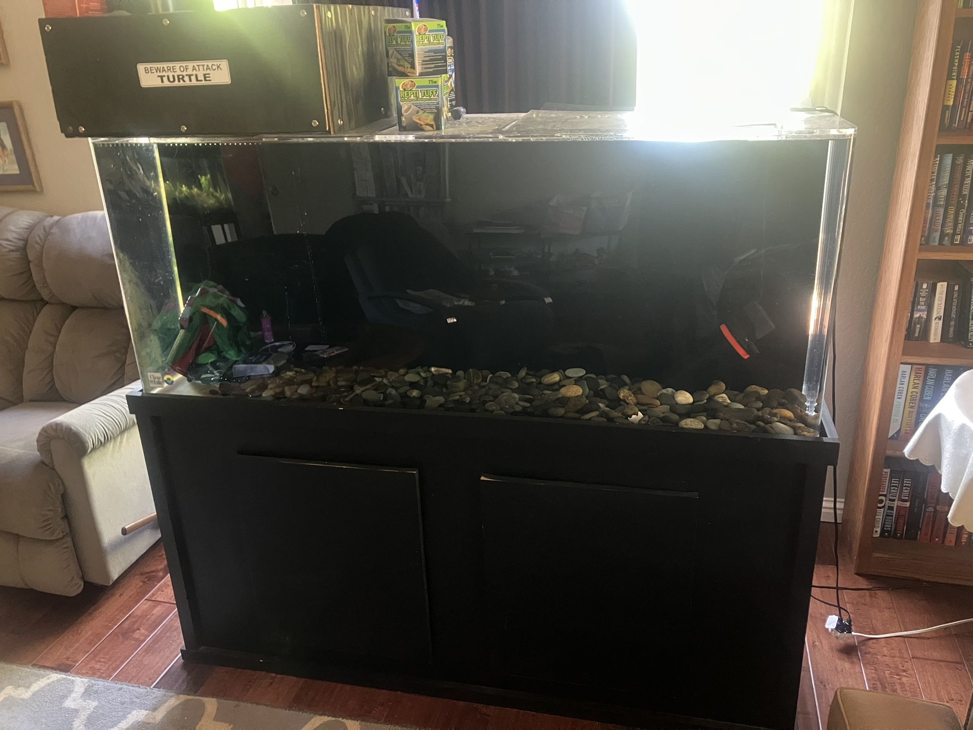 125 Gallon AIO Aquarium With Stand