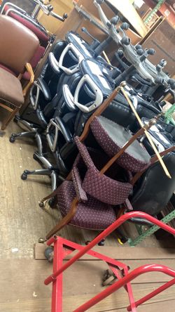 All type of chairs, office chairs, banquet chairs