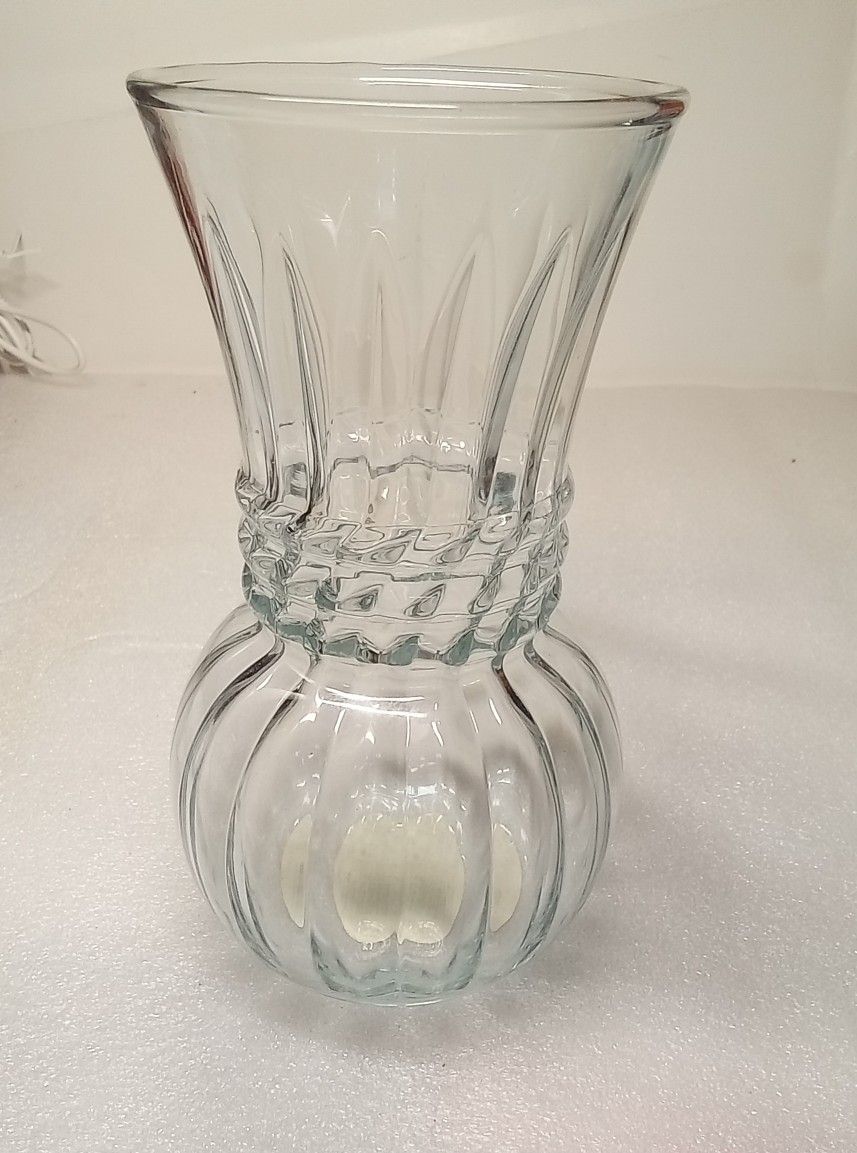 VTG Label Intact 61/2" Crystal Swirl Vase #31479 Indiana Glass Co. Ohio, USA