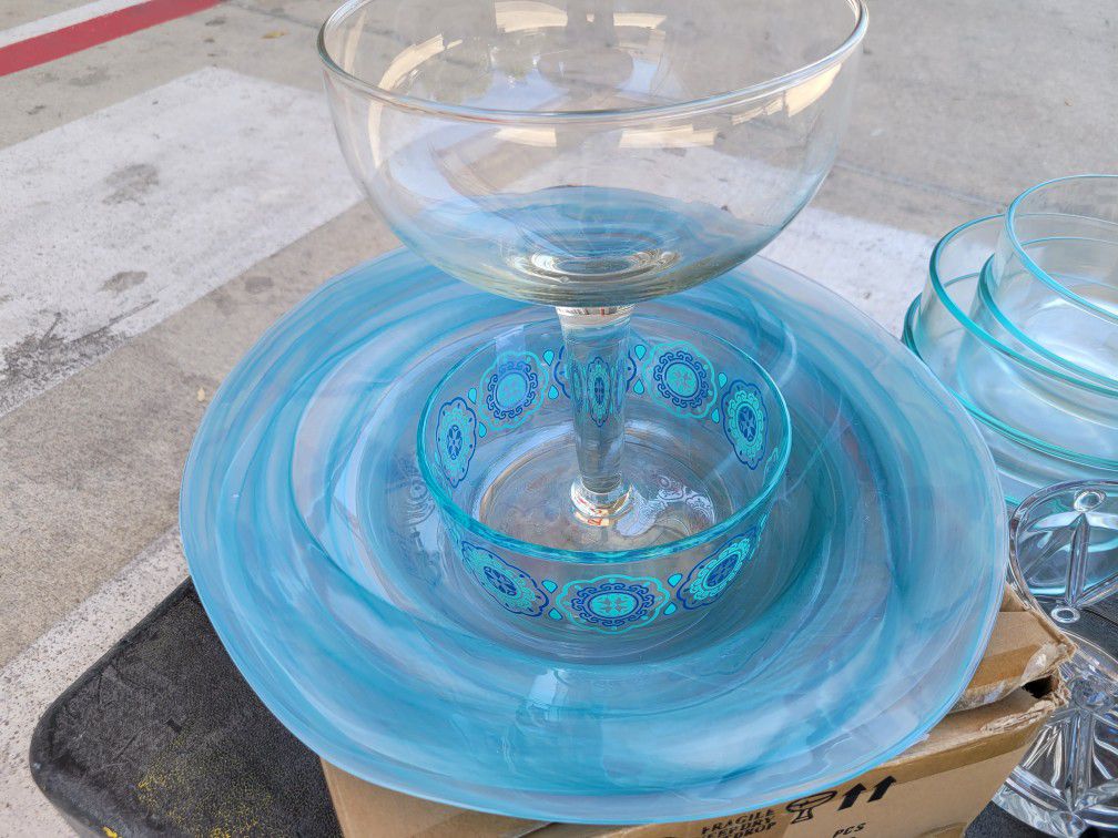 All Glass And PYREX Bowls. All Together  For $60 Cash Today