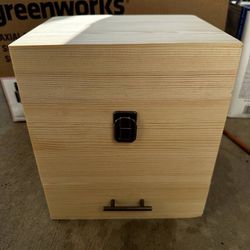 Jewelry box 8,5 in x 9,5 in x 7 in