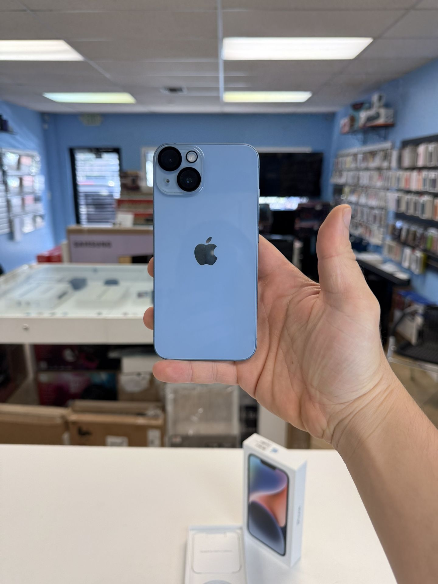 iPhone 14 Blue Unlocked 128GB like New battery %98