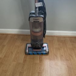 Shark Vacume 