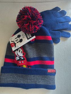 Mickey Mouse beanie & gloves set one size fit all