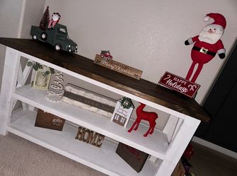 Entry way table