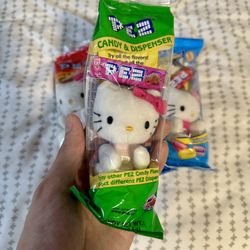Hello Kitty PEZ Dispenser Keychain