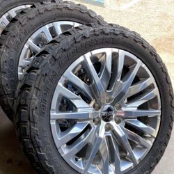 Denali OEM 22s Wheels On Toyo Mud Terrain 33s Tires. 