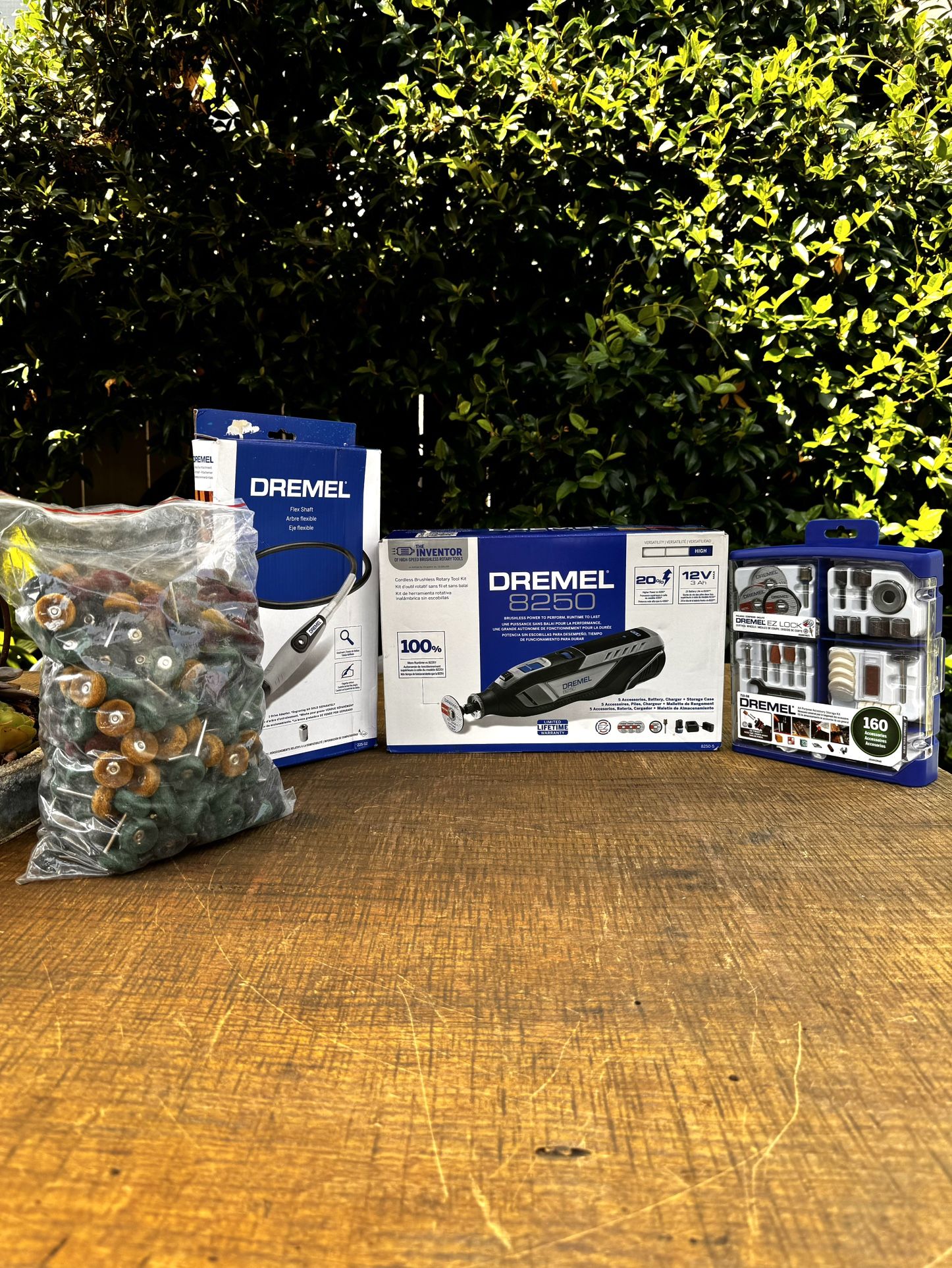 DREMEL 8250 BATTERY POWERED * NEW !