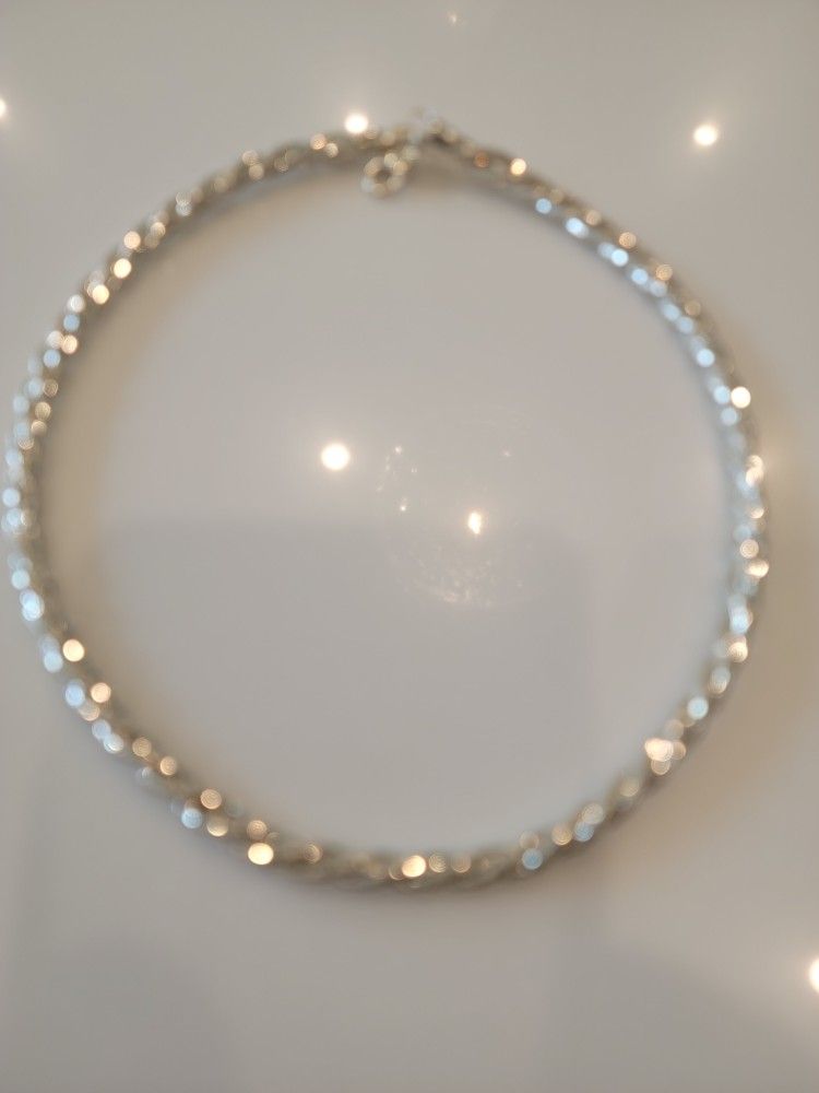 Silver flex ladies choker necklace