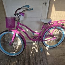 HUFFY NASSAU Vintage beach cruiser bicycle 24” good condition ready to ride