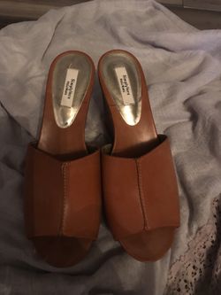 Brand new size 9.5 Med