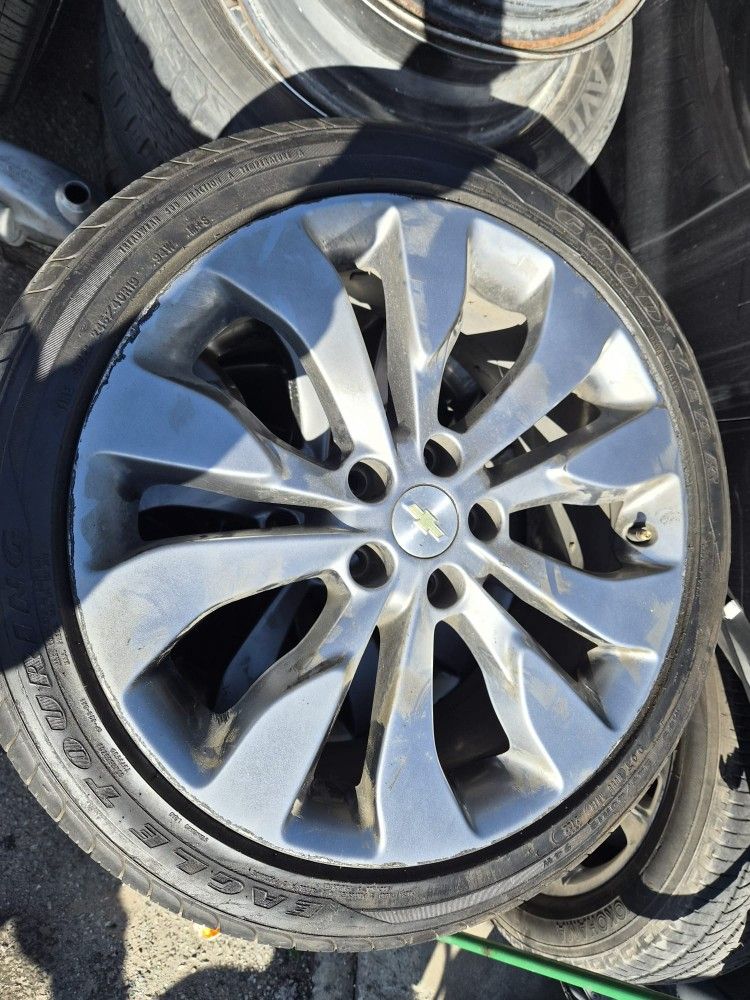 CHEVROLET WHEELS AND TIRES