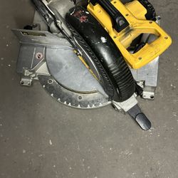 Dewalt Saw 