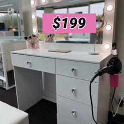 New White Vanity W Stool