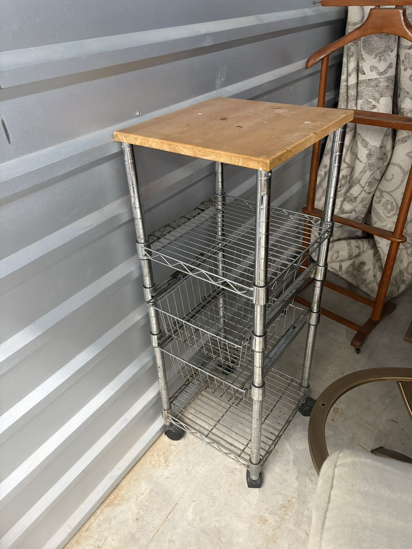 Rolling Metal Shelf Unit with Wood Top – 4 Tiers