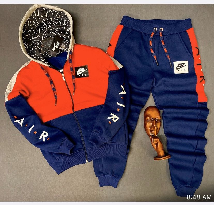 MENS SWEATSUITS