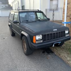 94 XJ Sought After And Mechanically Great Jeep!