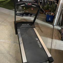Treadmill 